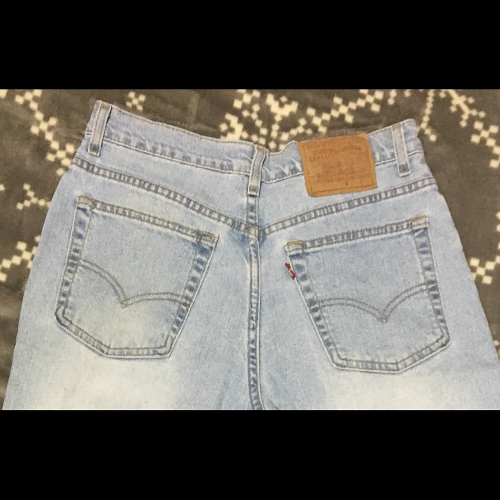 Levi light wash mom jeans